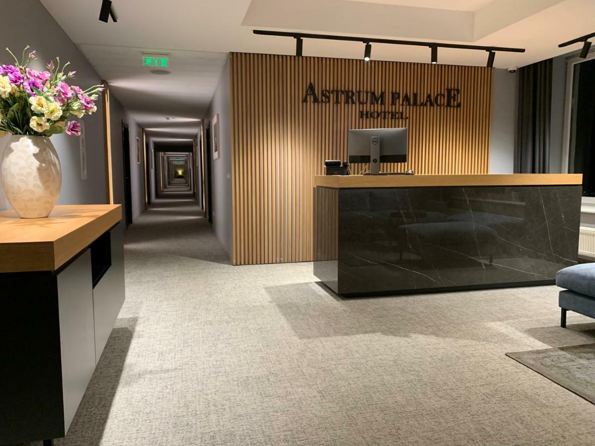 Astrum Palace Mazeikiai Bagian luar foto